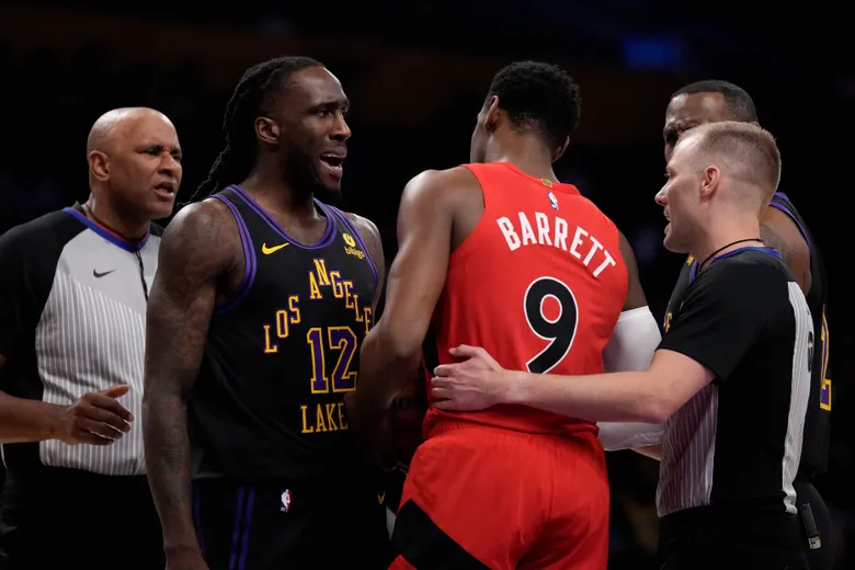 Raptors vs Lakers - Rajakovic blasts referees